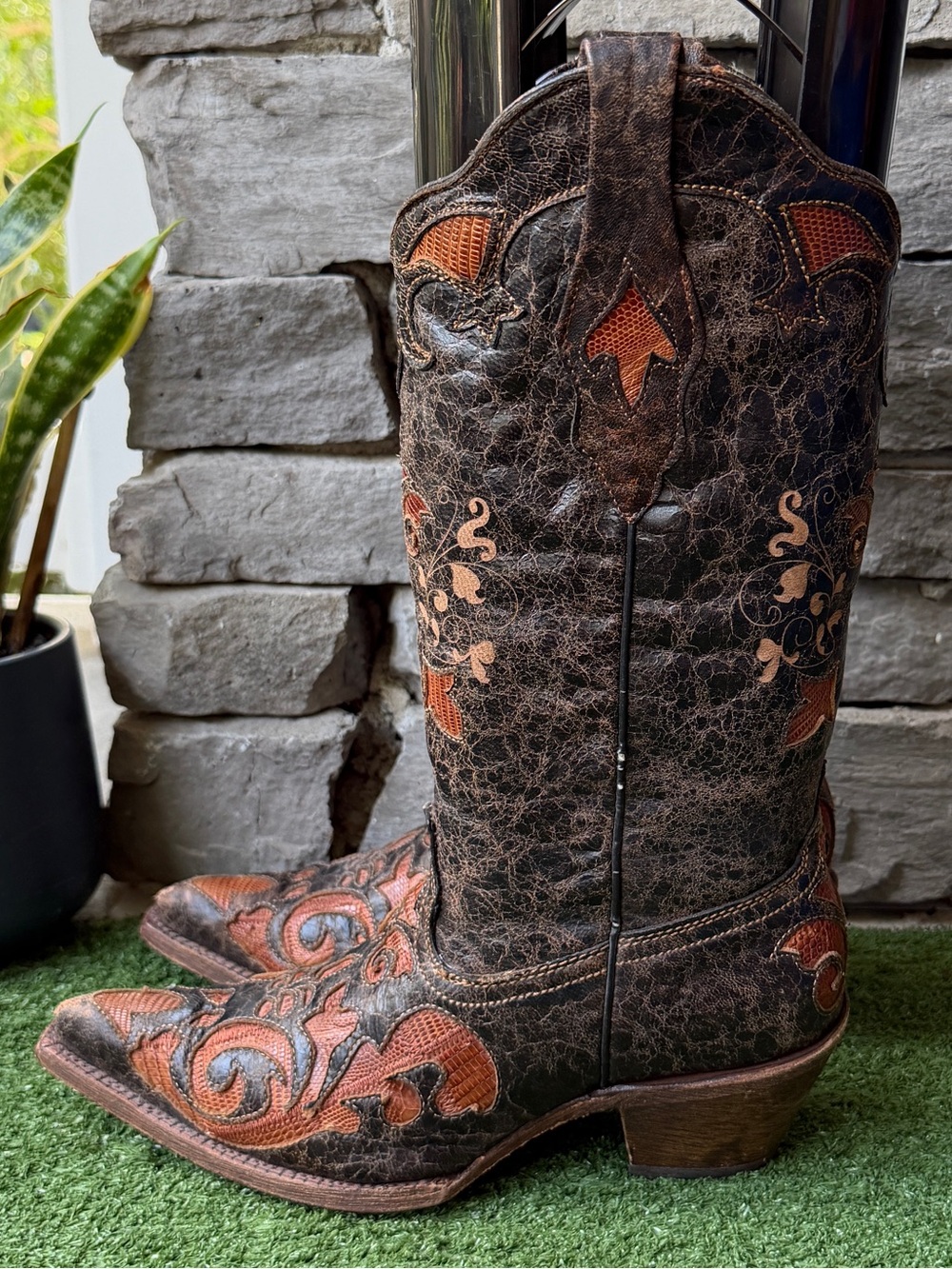 Corral Vintage Distressed Genuine Goat Skin Women’s Boots